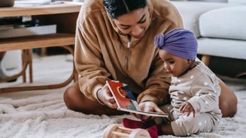 Vi tipsar om 8 bra böcker för bebisar [2024]